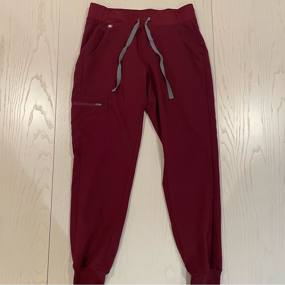 FIGS Womens Zamora Jogger Scrub Pants W18SW2005P (Burgundy #1618) - Size XS/P